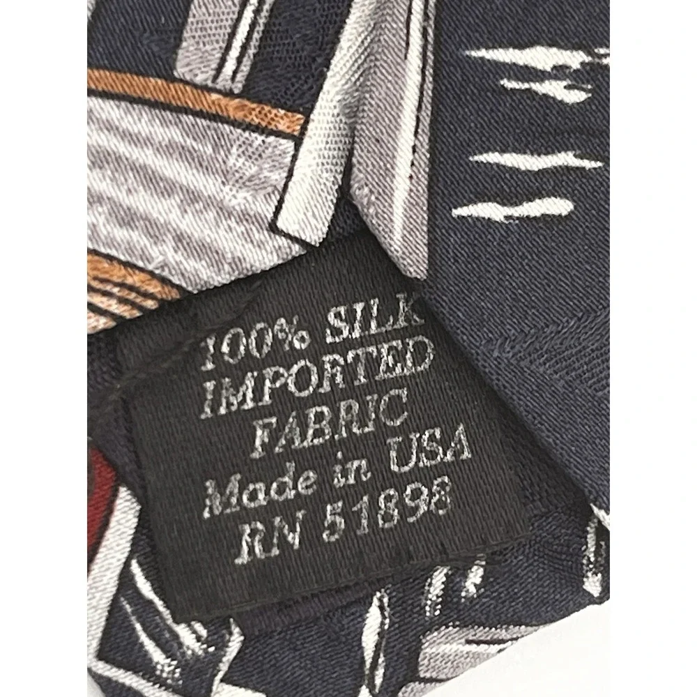 Van Heusen Men's Necktie Tie Silk American Series New England Village Made USA